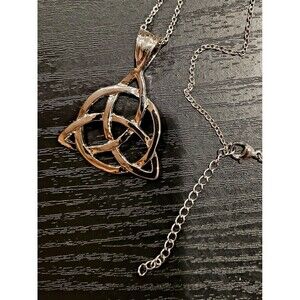 Silver Celtic Alloy Viking Triquetra St Patrick Irish 16-18" Fine Chain Neclace